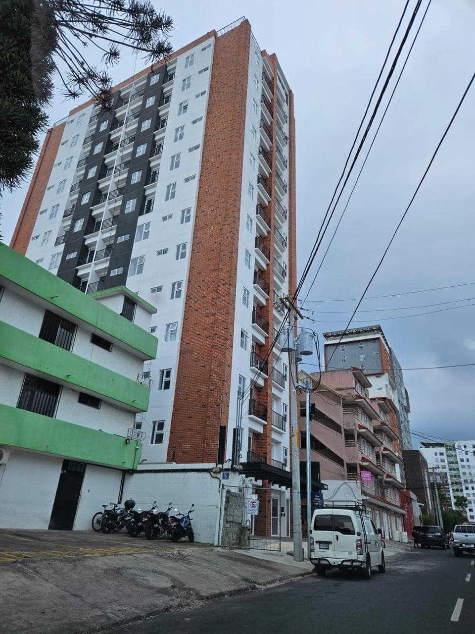 Apartamento en Venta  en zona 12 - foto 1