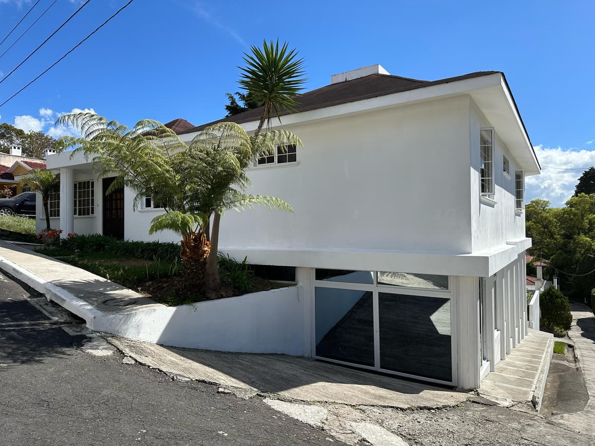 Venta de Amplia Casa en Los Diamantes de CAES - foto 1