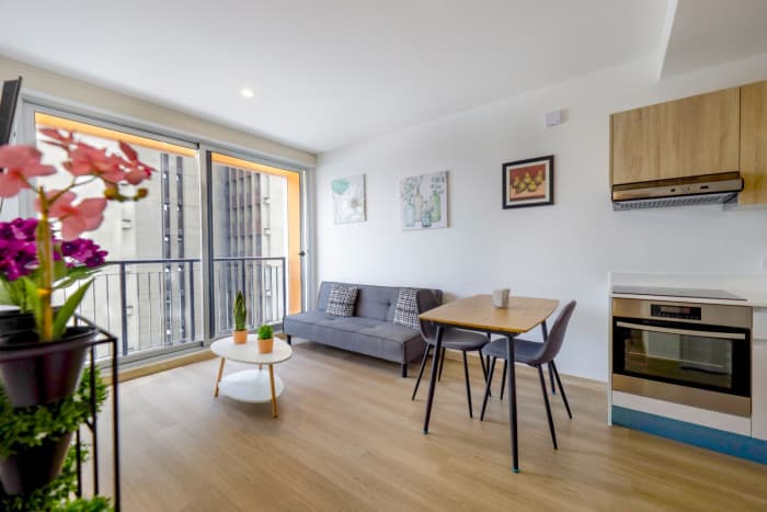 Apartamento amueblado en renta en zona 4 - foto 1