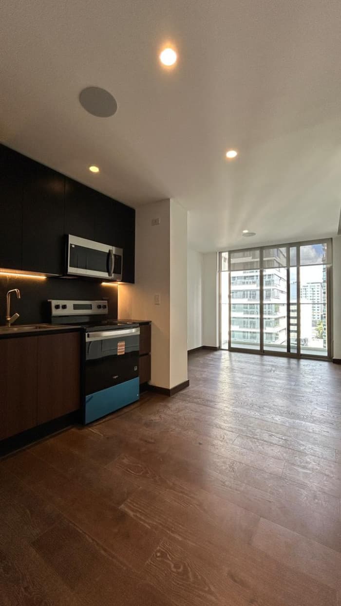Apartamento de 1 habitación en Renta en Zona 10 - foto 1