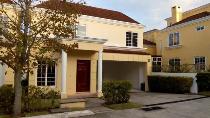 Casa en Venta en condominio de Fraijanes - foto 1