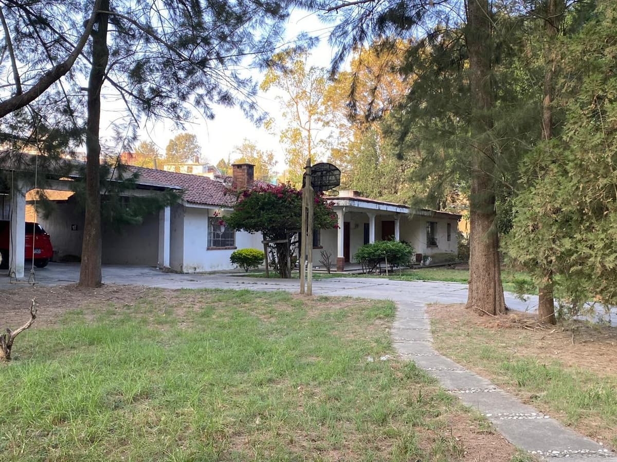 Venta de Casa con terreno, en Huehuetenango - foto 1