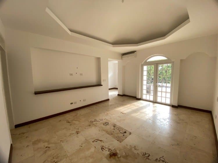 Casa en Venta en Residencial Exclusivo en Zona 16 - foto 1