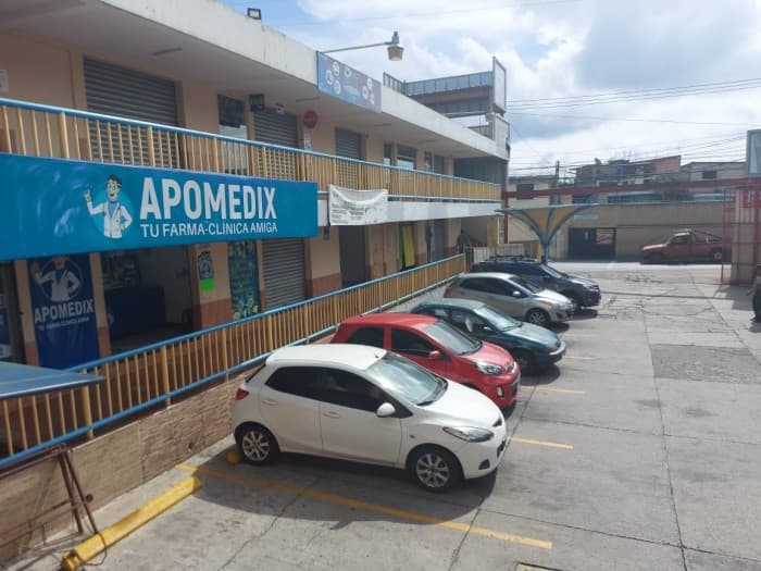 CENTRO COMERCIAL en Venta  en zona 18  - foto 1
