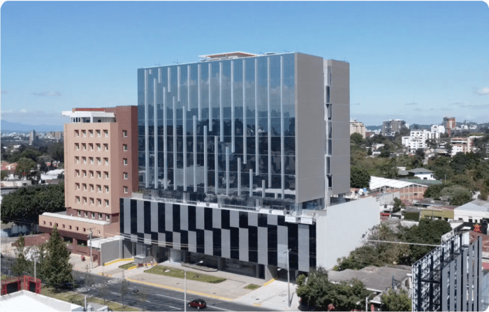Edificio comercial en Renta en Zona 10 Guatemala - foto 1