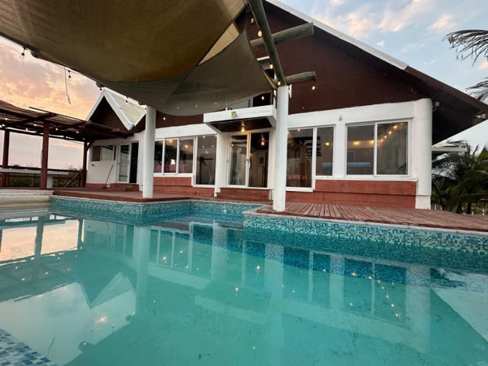 Casa de Playa en Venta Monterrico, Santa Rosa - foto 1