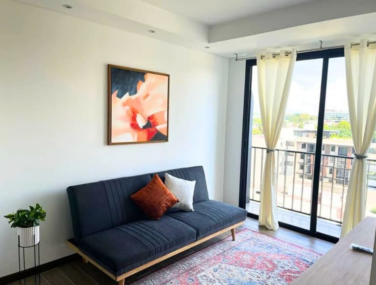 Apartamento amueblado en Renta o Venta en zona 13 - foto 1