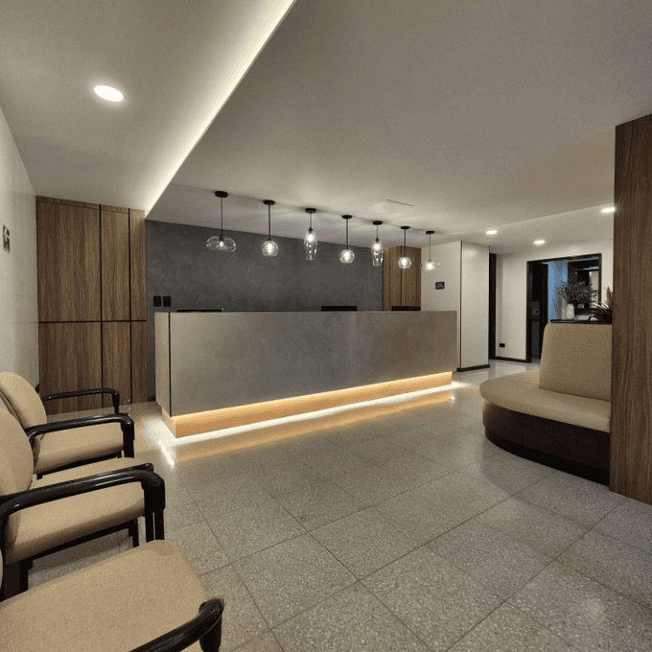 Clínica amplia en Venta en Multimédica zona 15 - foto 1