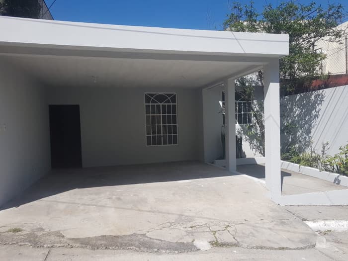 Casa en Venta Para Inversión en Condominio de Zona 17 - foto 1