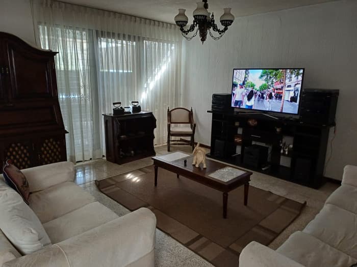 Townhouse con jardín en renta en Vista Hermosa Zona 15 - foto 1
