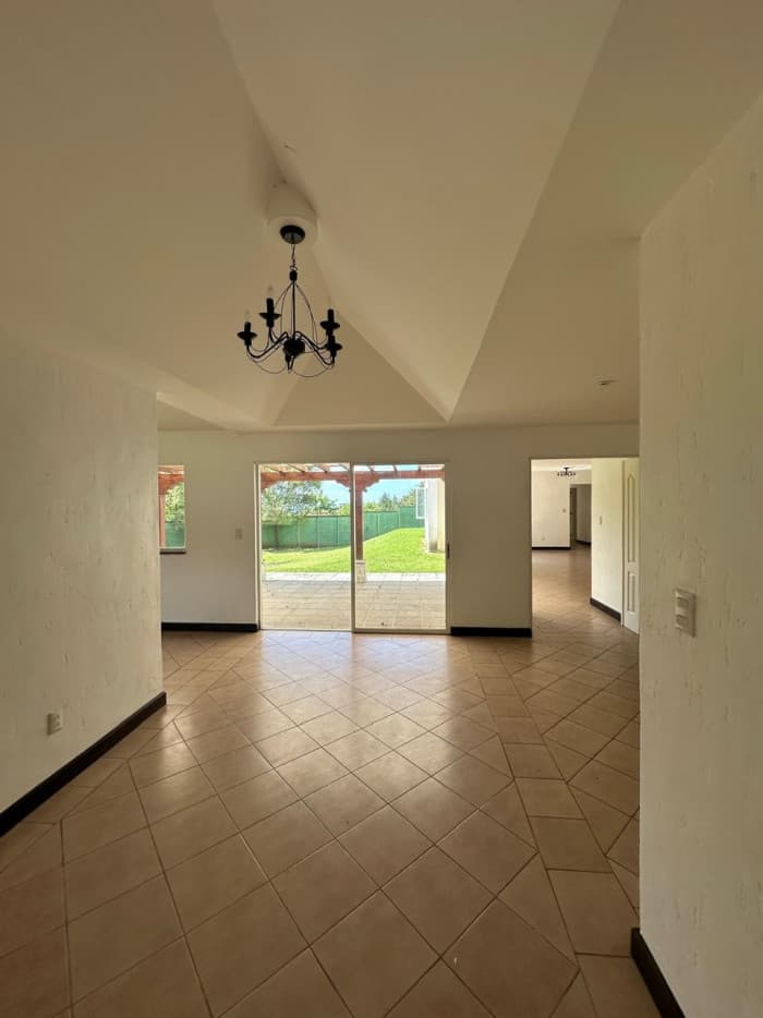 Casa en renta en condominio Casa y Campo - foto 1