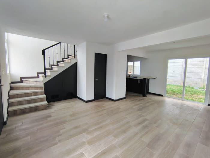 Casa en renta en Condominio Florenza, San Jose Pinula - foto 1