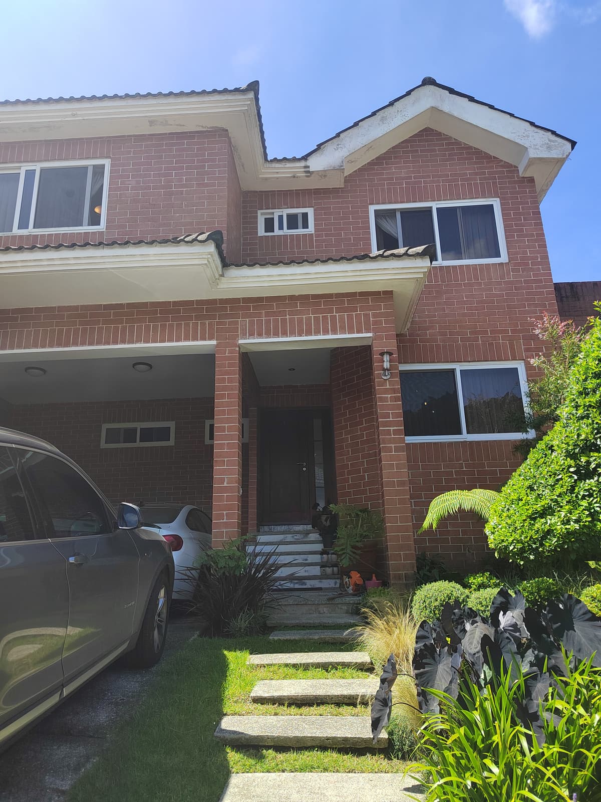 Venta de casa en  condominio entrada a  Fraijanes - foto 1