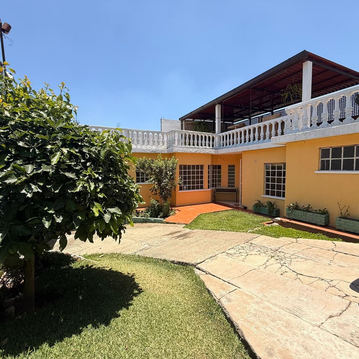 Casa en renta en Pinares de San Cristobal - foto 1