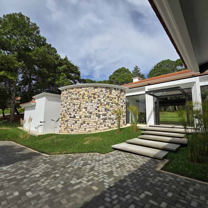 En Venta Residencia de Lujo en Hacienda Nueva - foto 1