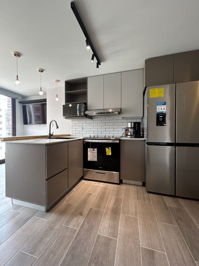 Apartamento amueblado en renta zona 10  - foto 1