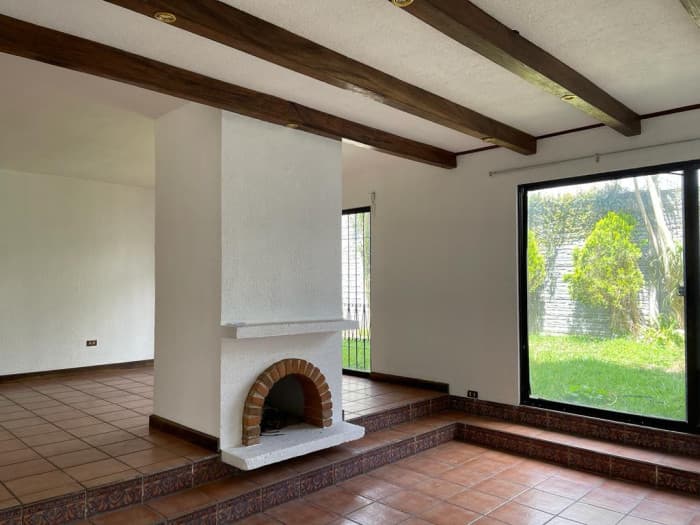 Casa amplia en Venta en Los Manantiales San José Pinula - foto 1