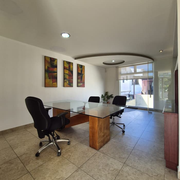 Oficina en Alquiler en Business Center zona 13 - foto 1
