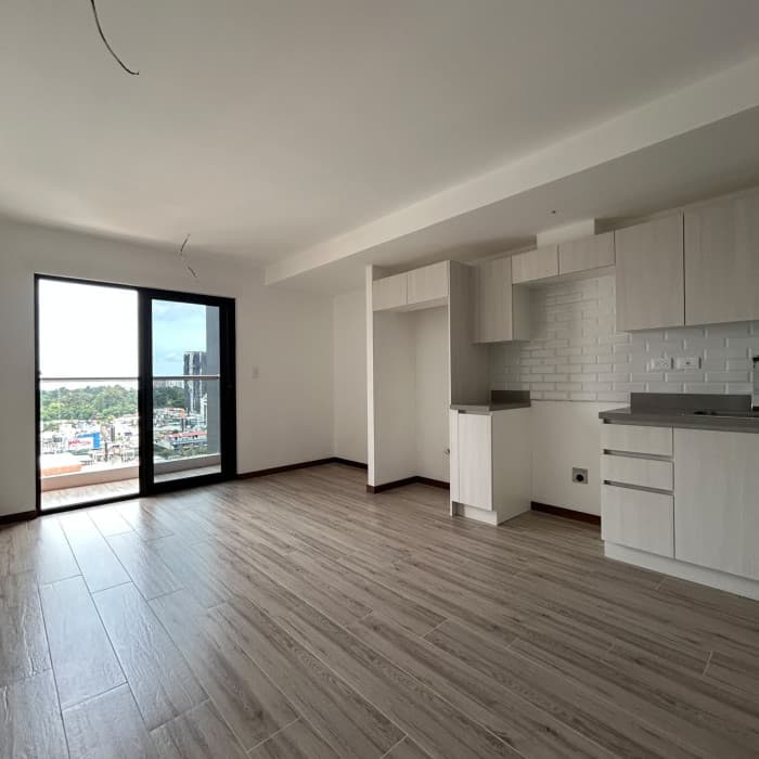 Apartamento en venta en zona 10 - foto 1