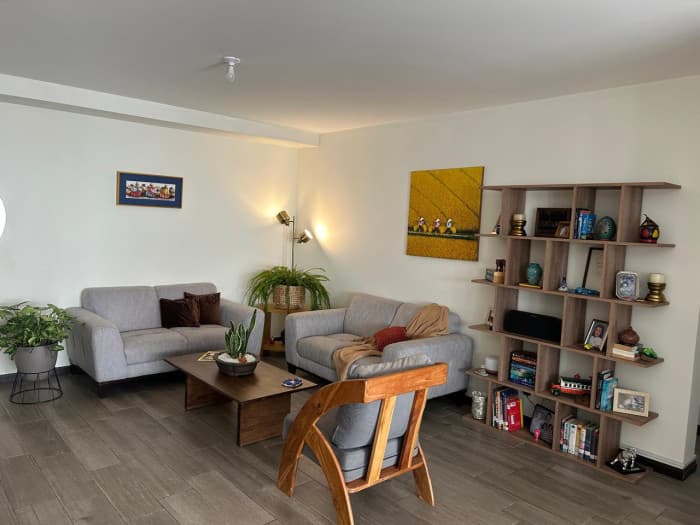 Apartamento en renta con pérgola y jardín en zona 14 - foto 4