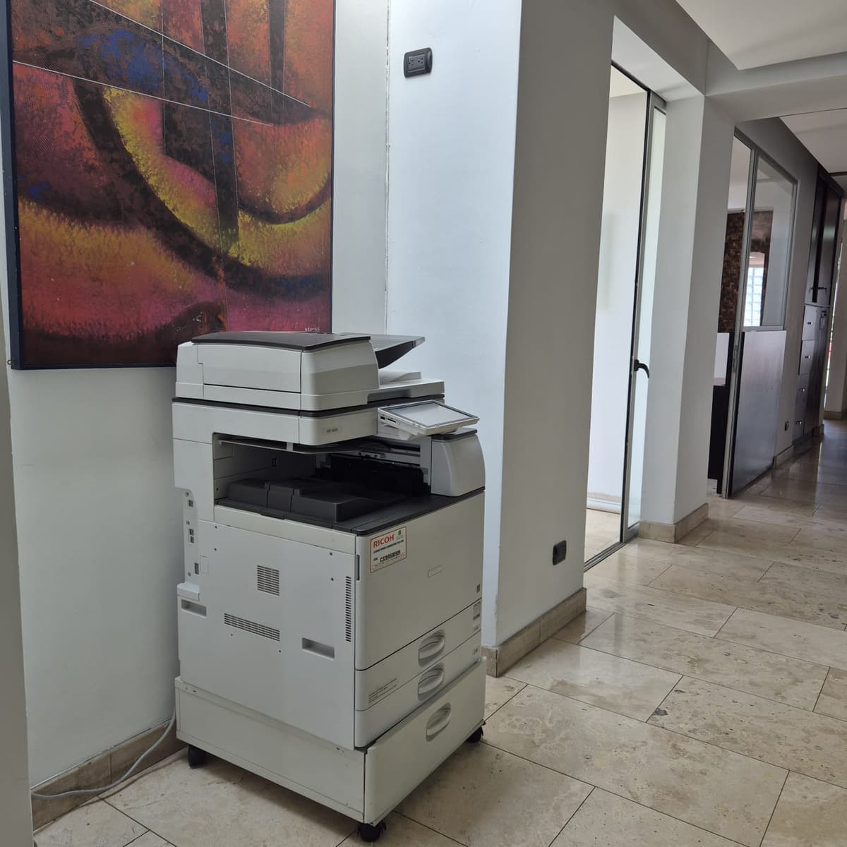 Oficina en Alquiler en Business Center zona 13 - foto 3
