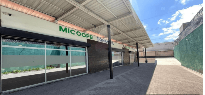 Plaza comercial en Venta en Santa Elena Barillas - foto 4