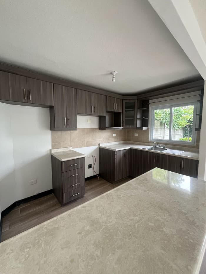 Casa en Venta o Renta Valles de Navarra San José Pinula - foto 3