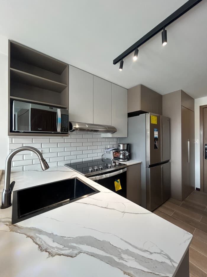 Apartamento amueblado en renta zona 10  - foto 3