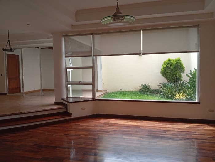 Casa en renta Condominio Cercano Diagonal 6, Zona 10 - foto 3