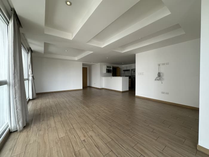 Amplio Apartamento en Renta en Zona 10 - foto 2