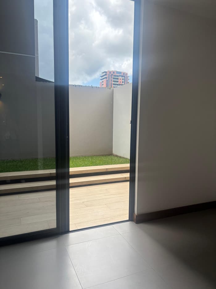 Apartamento en Venta con jardín en zona 13 - foto 6