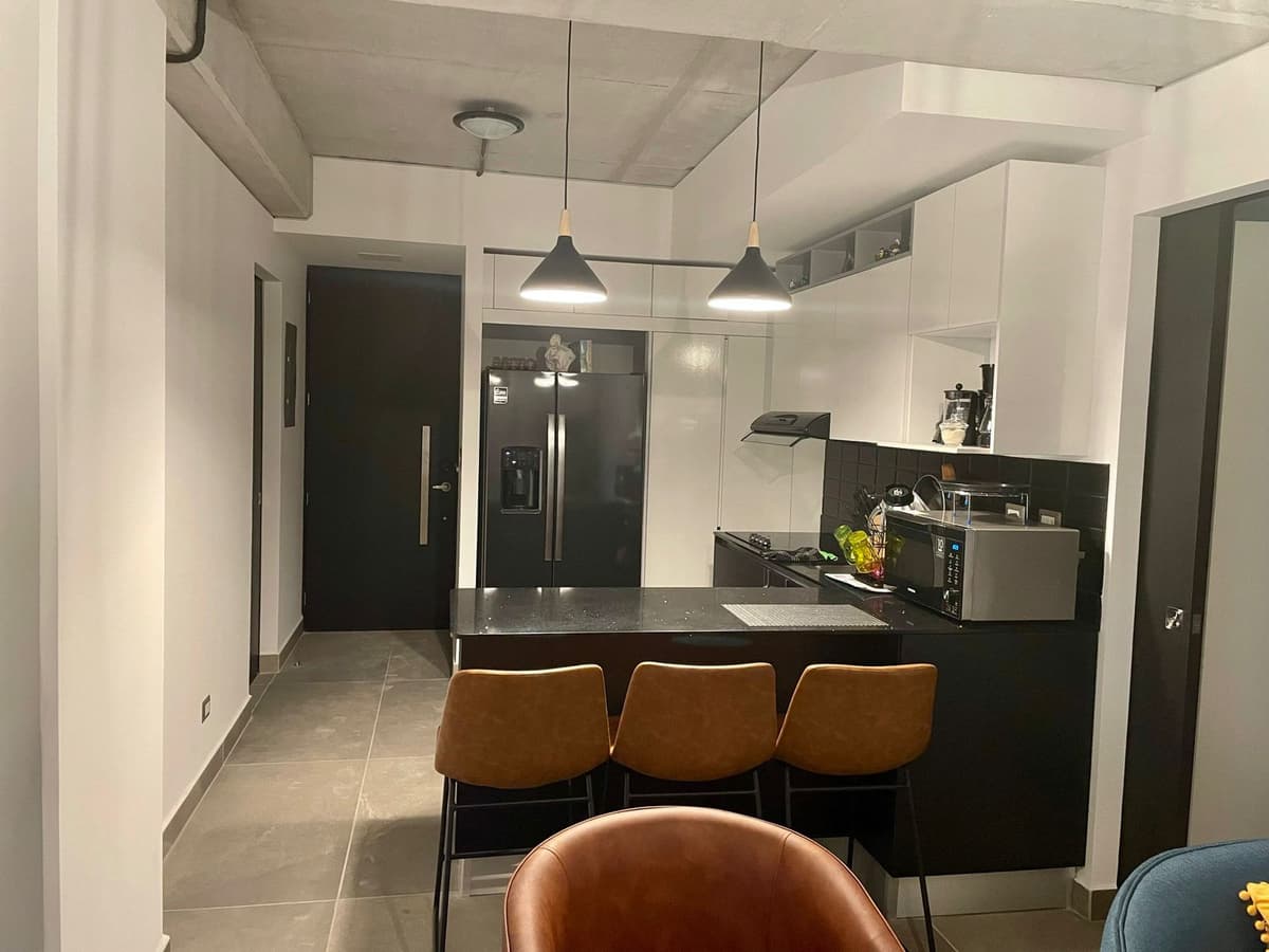 Apartamento en renta zona 16 - foto 2