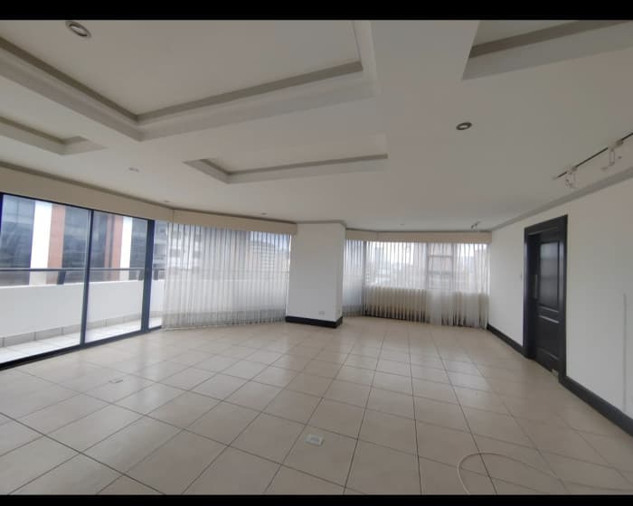Amplio apartamento para renta en zona 14 - foto 4