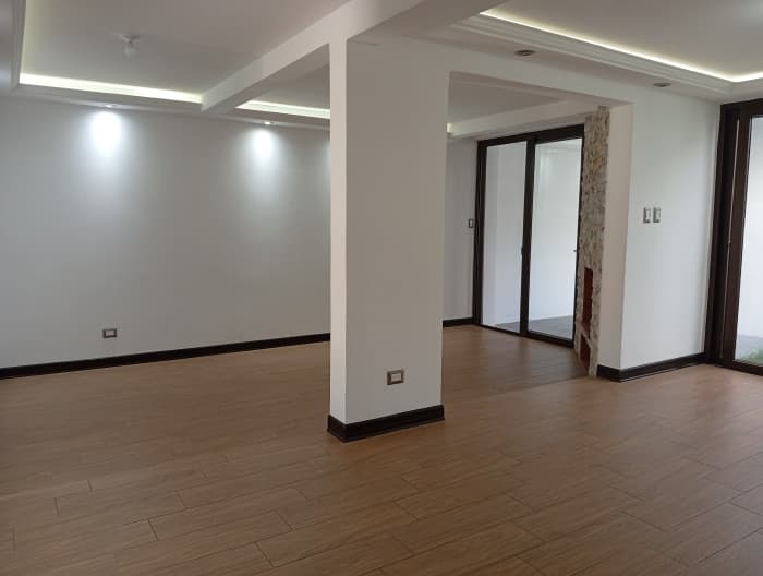 Casa en renta  en Condominio La Villa Zona 14  - foto 3
