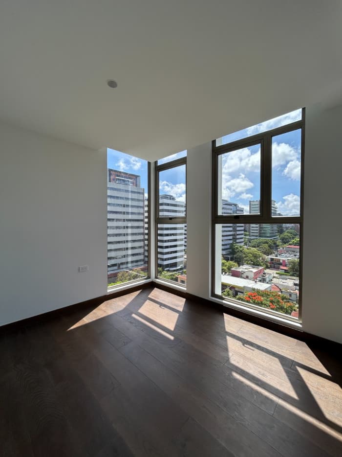 Apartamento nuevo en Venta Zona 10 - foto 3