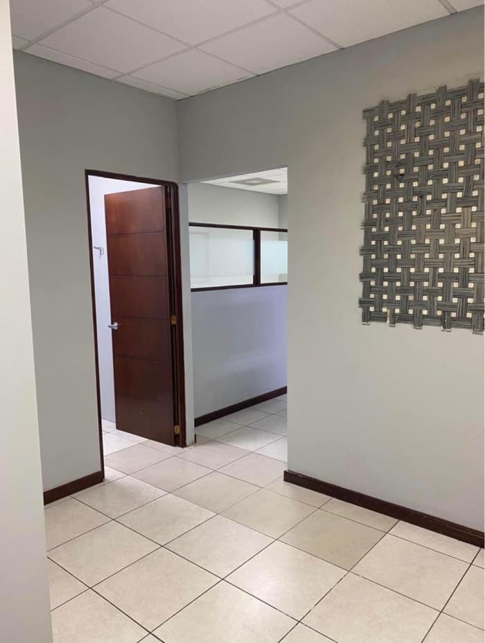 Oficina en venta en Zona Pradera - foto 3