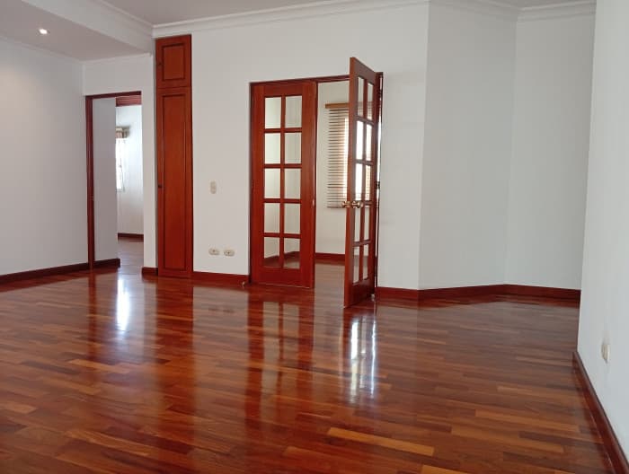 Casa en renta Condominio Cercano Diagonal 6, Zona 10 - foto 10