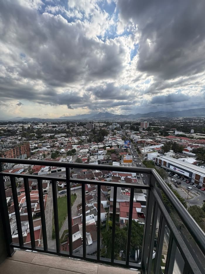 Apartamento en Renta ALTAIRE Zona 11 Mariscal - foto 4