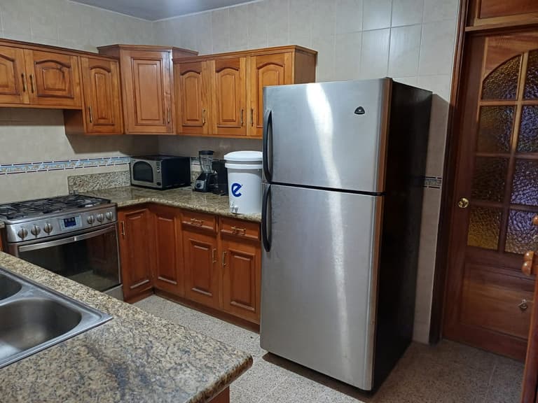 Townhouse con jardín en renta en Vista Hermosa Zona 15 - foto 5