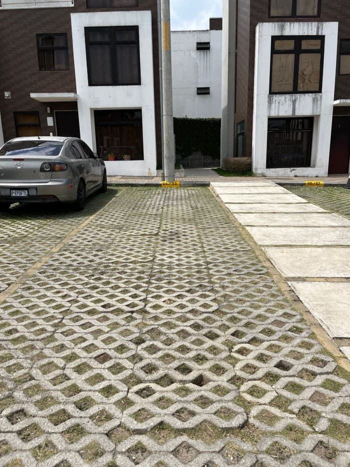 TOWNHOUSE EN VENTA/RENTA CONDOMINIO DE FRAIJANES - foto 9