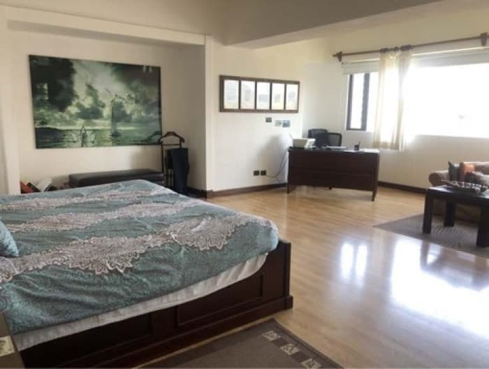 Apartamento amueblado de lujo en alquiler zona 14 - foto 13
