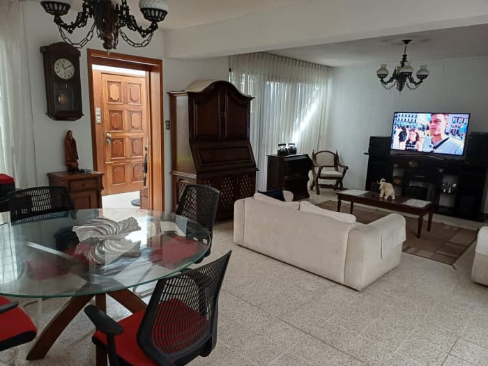 Townhouse con jardín en renta en Vista Hermosa Zona 15 - foto 3