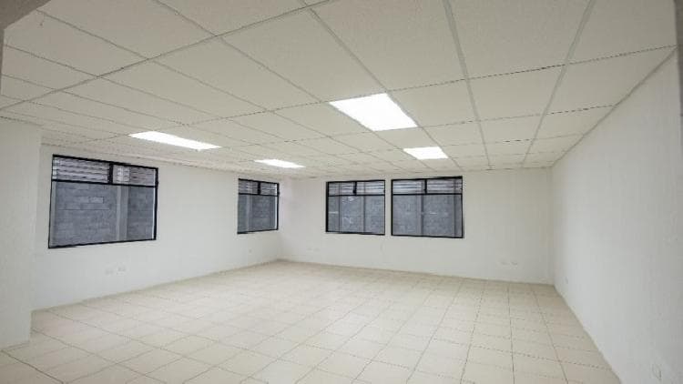 Se Renta Ofibodega en Quetzaltenango, Guatemala - foto 3