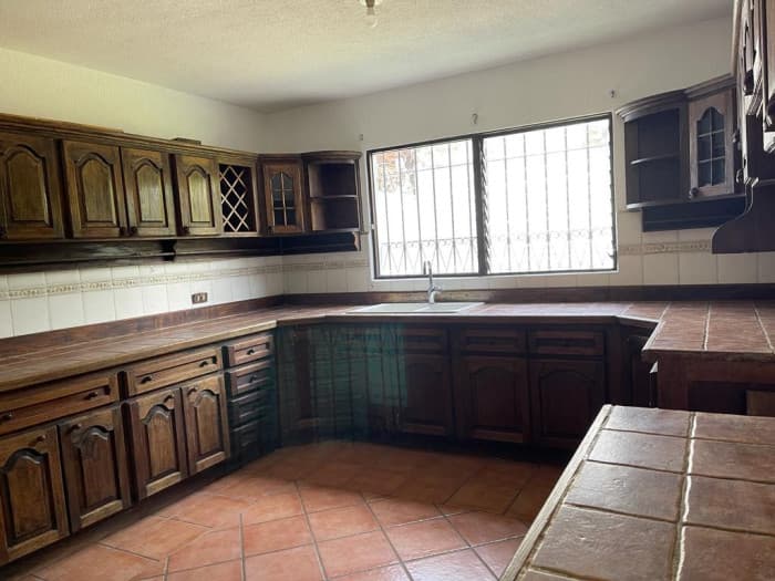 Casa en Venta para inversión en Los Manantiales - foto 4