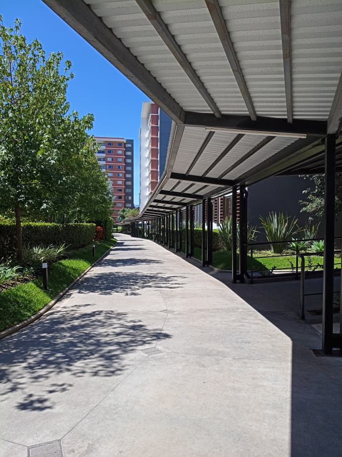 Apartamento en renta con pérgola y jardín en zona 14 - foto 18