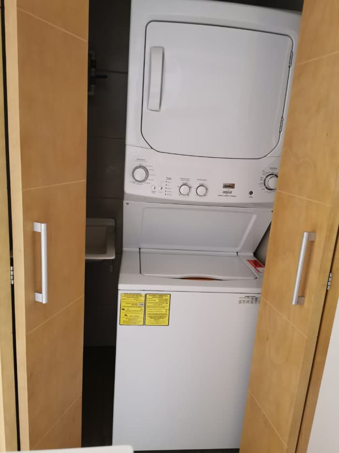 Apartamento amueblado  en renta en zona 10 - foto 4