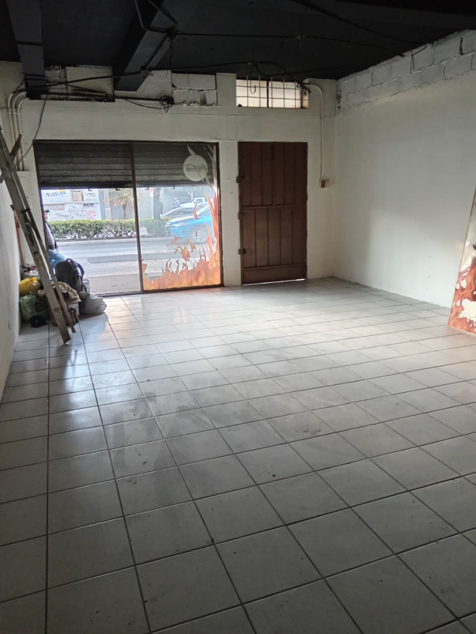 Renta de Local sobre 6a. Avenida Zona 9  - foto 3