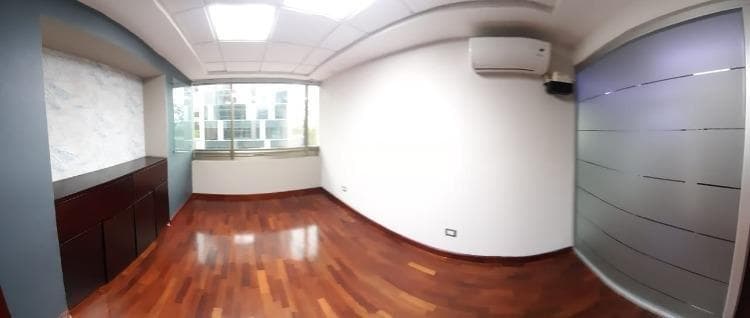 Oficina en renta en Edificio de zona 10 Guatemala - foto 6