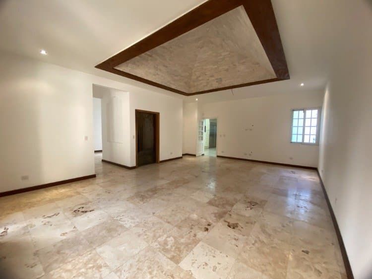 Casa en Venta en Residencial Exclusivo en Zona 16 - foto 2