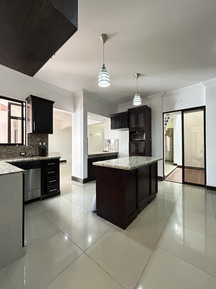 Casa en Condominio en Venta en Zona 16, Ciudad de Guatemala - foto 3